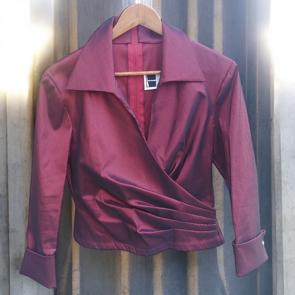 Tadashi Elegant Women's Burgundy Top/Jacket Size 8 U.S.
